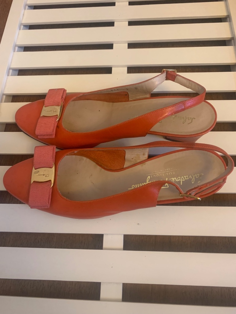 Salvatore Ferragamo Coral Orange Leather Slingback Heels Vara Bow Size 9 B - Picture 2 of 11